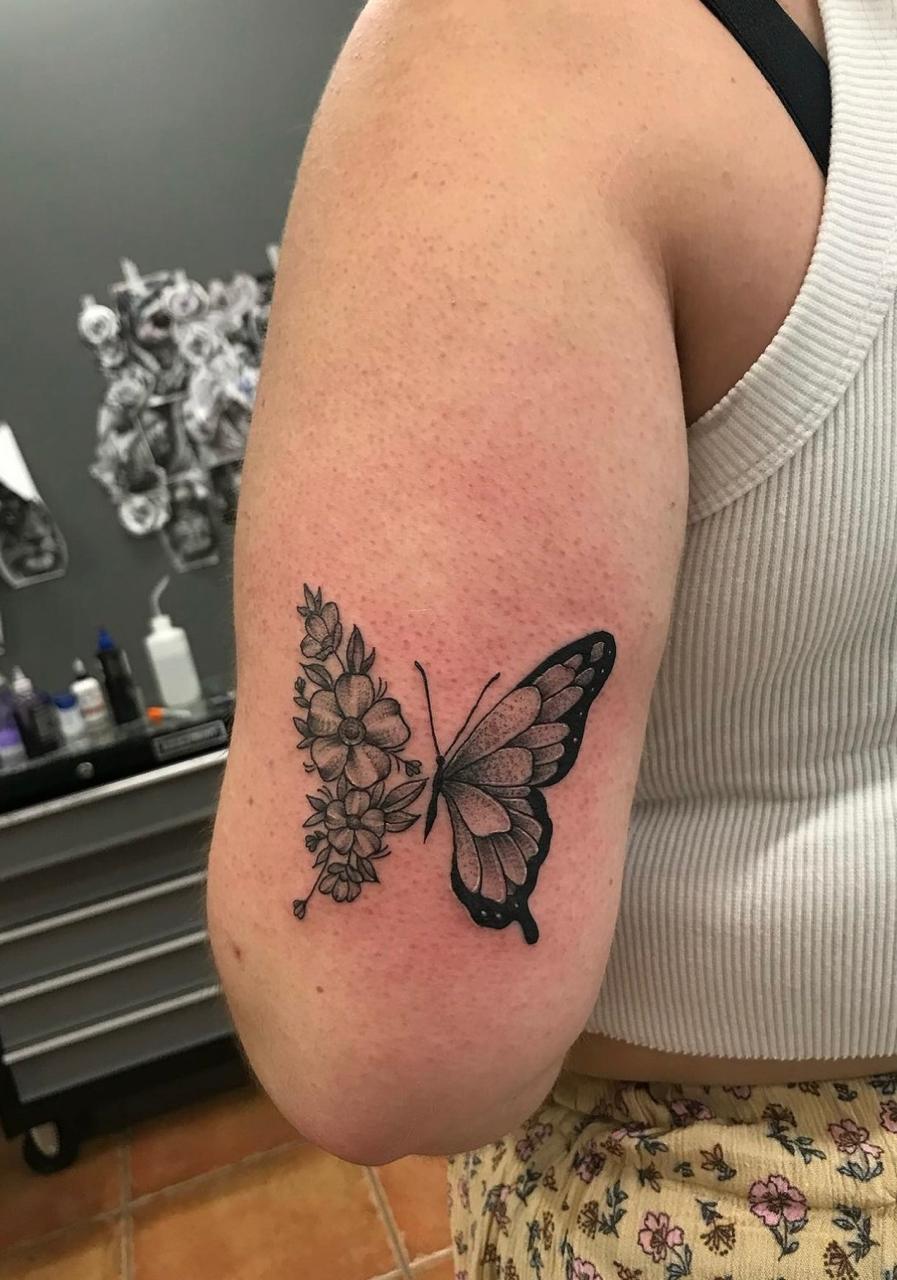 Black and Grey vs Colour Tattoos: Which Should You Choose?